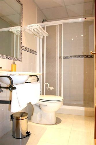 Apartamentos Maria Del Carmen Torremolinos Ngoại thất bức ảnh